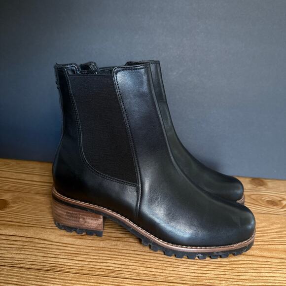 David Tate Shoes - David Tate Black Leather Lug Sole Santorini Booties Womens 8.5